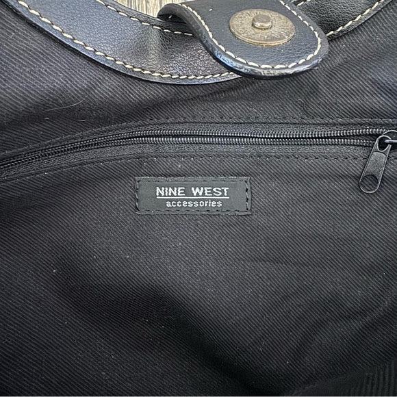 Y2K Vintage Nine West Faux Leather Round Handbag - Picture 5 of 7